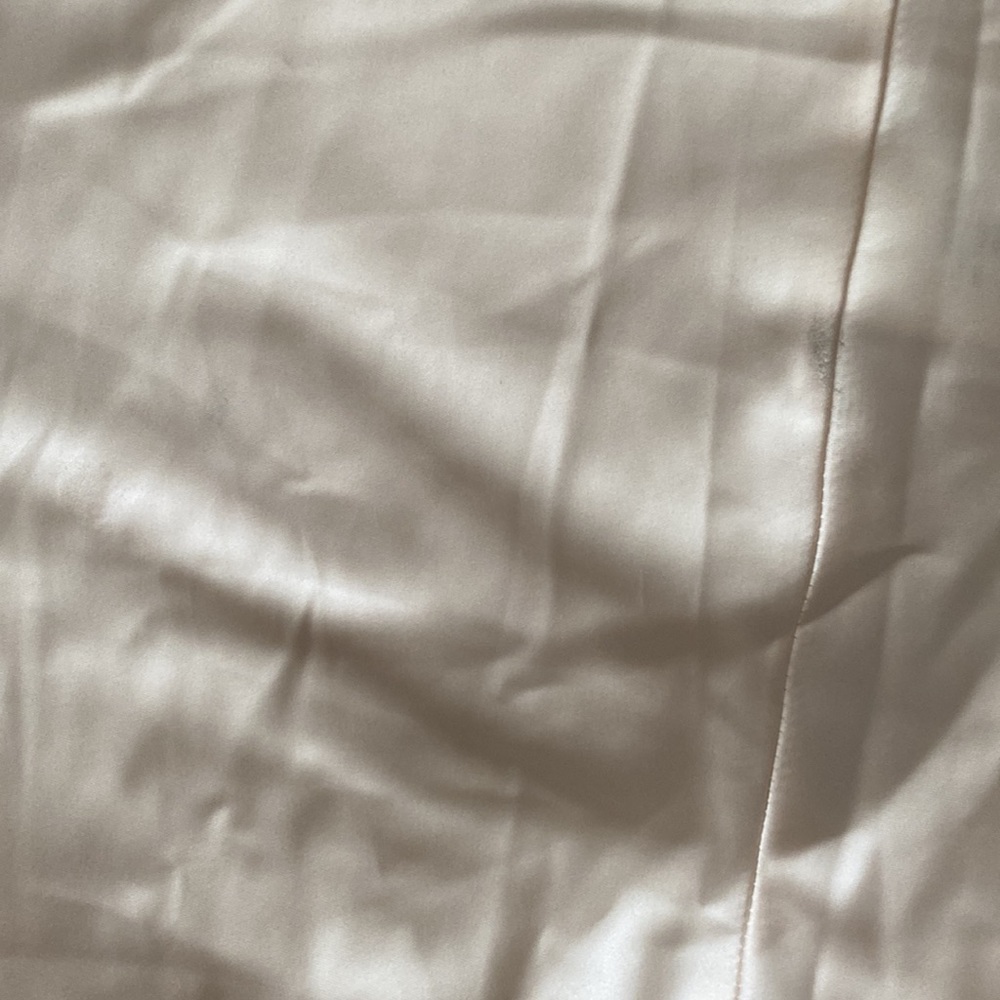 Mura boutique Satin gown - Picture 8 of 8